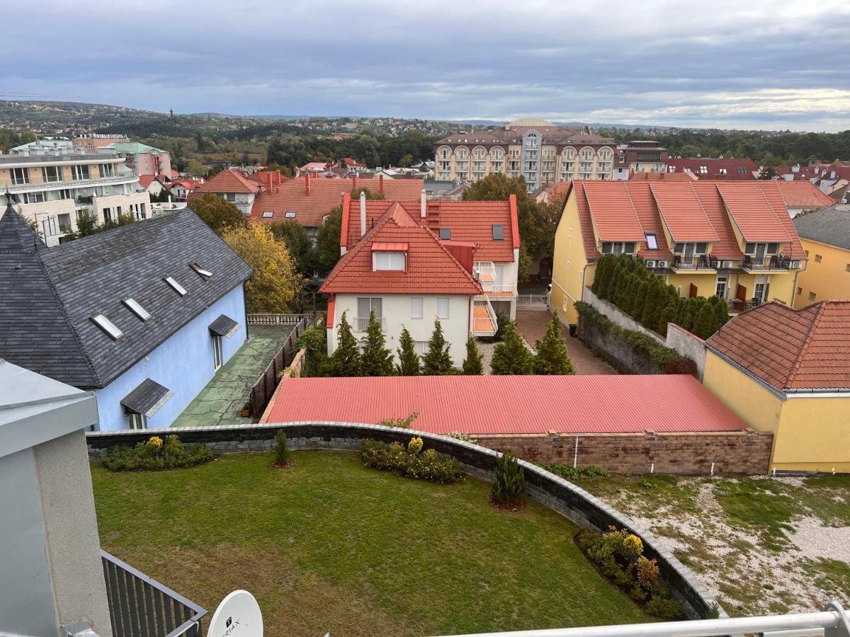 Panorama View Apartment In City Center Hévíz Esterno foto